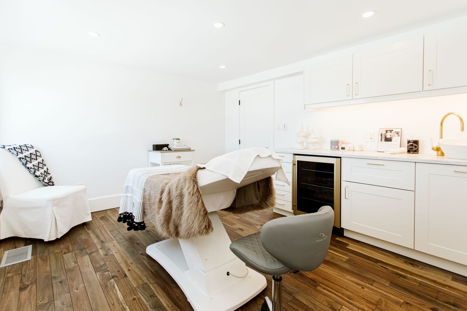 treatment rooms for massage facial medispa botox and fillers permanent makeup