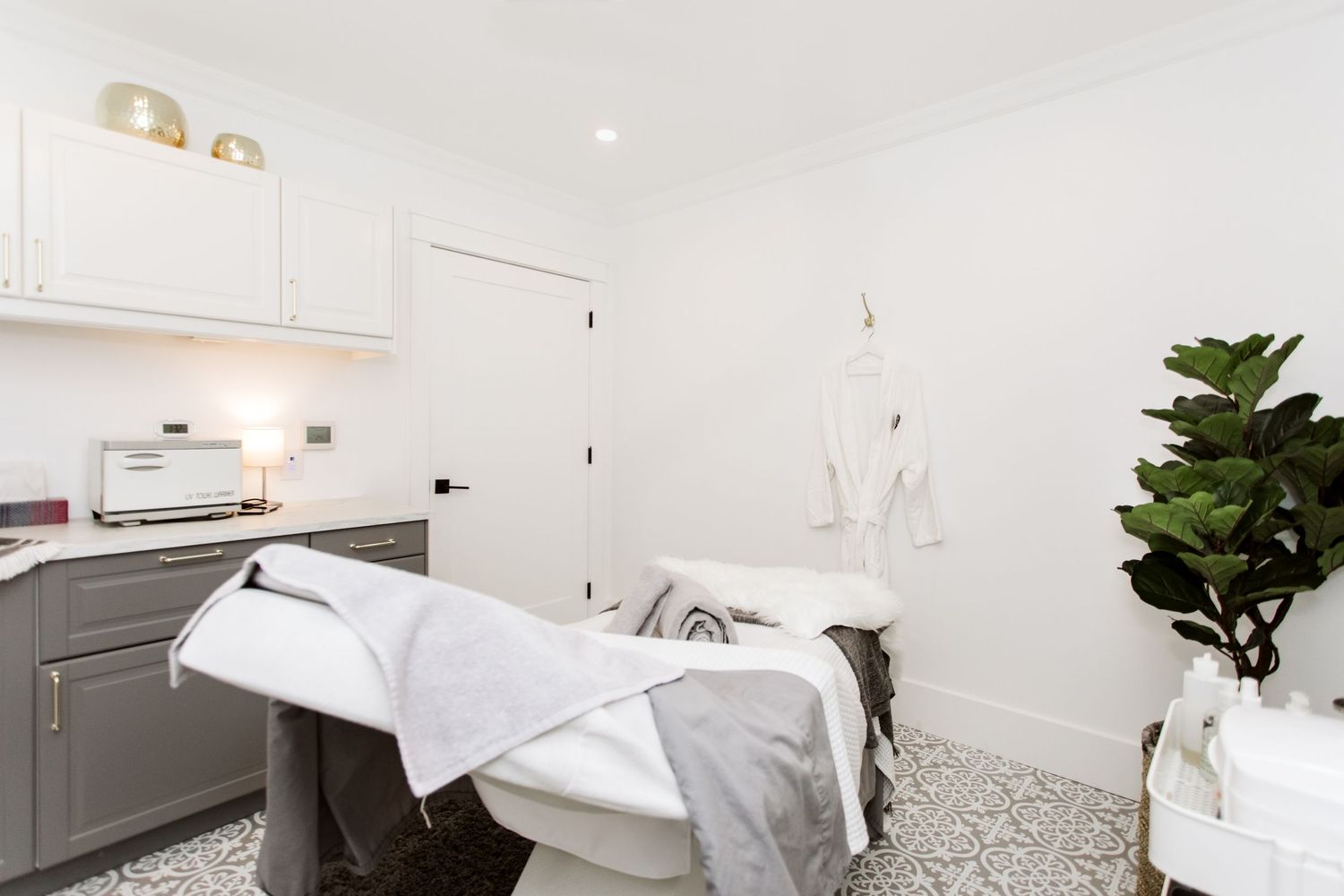 treatment room for permanent makeup and medi-spa services