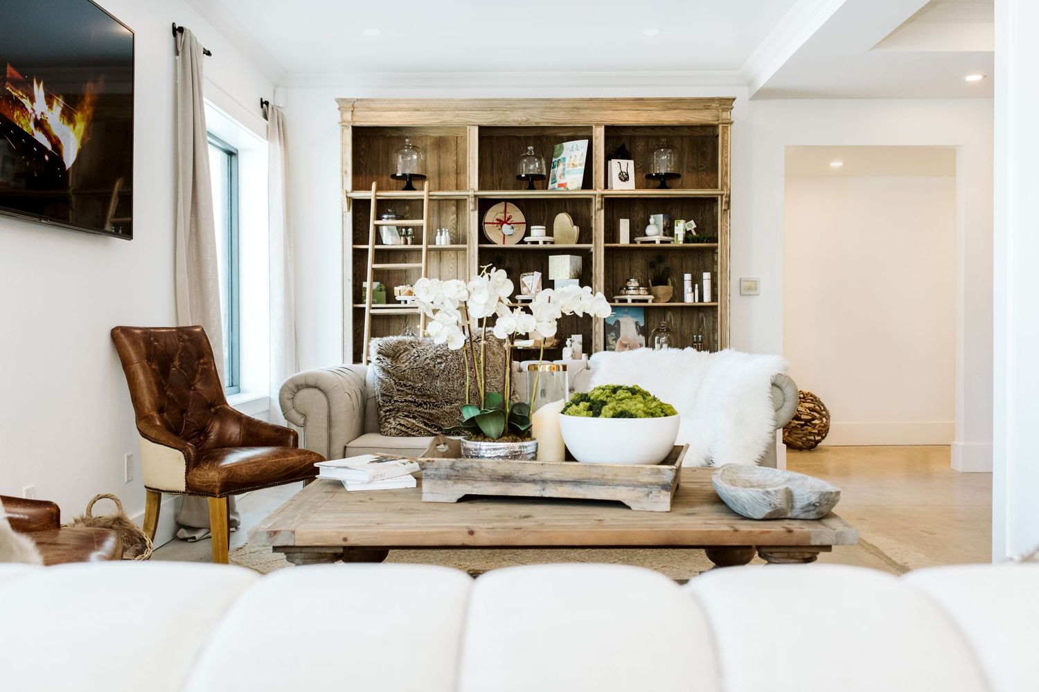 Waiting area. Natural design. Welcome Home