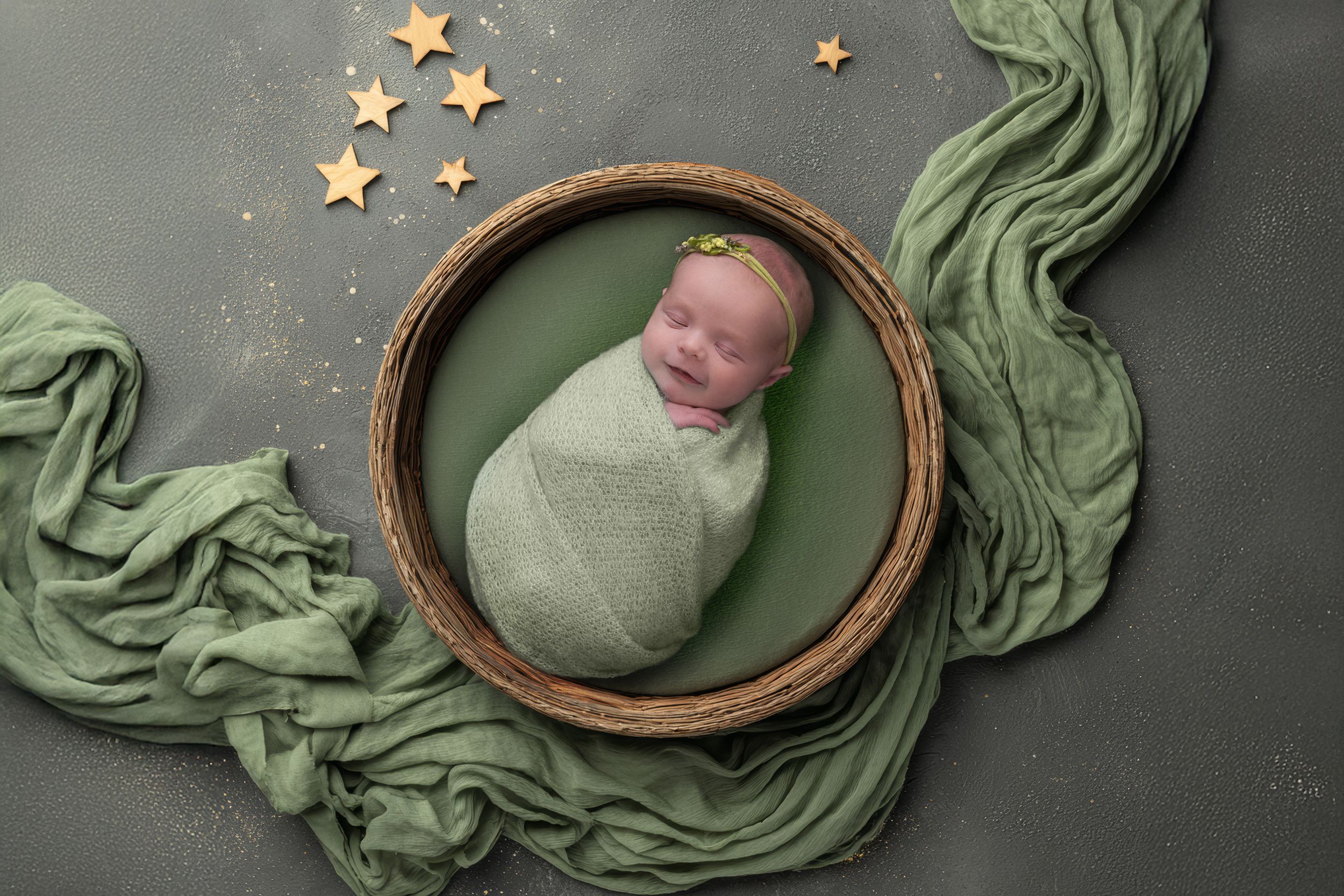 Newborn photography Aberdeen