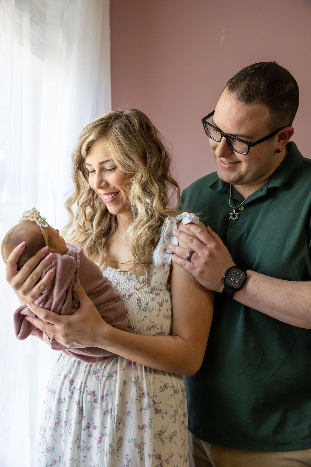 Newborn lifestyle photographer in St. Louis