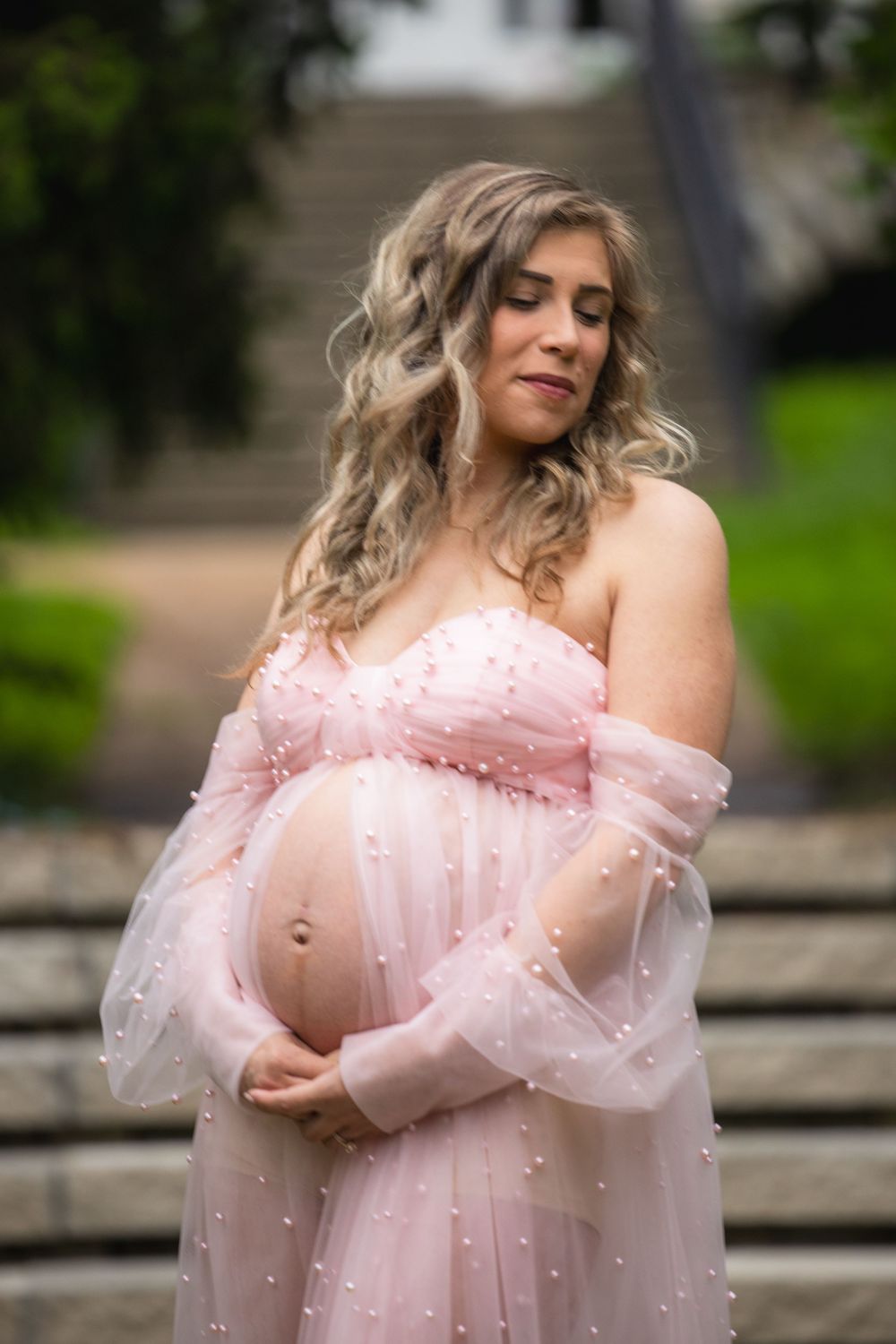 affordable maternity photographer in St. Louis