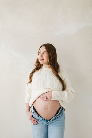 studio maternity photographer based in Colorado