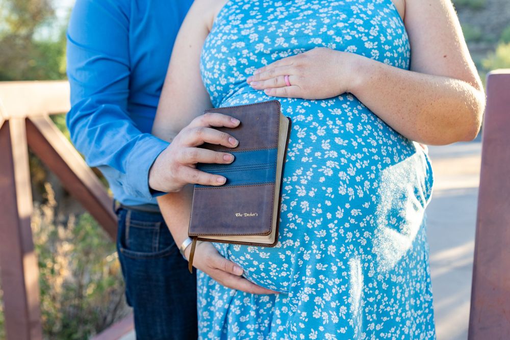 arizona, portrait, maternity, desert, mountain, pregnant, little boy, bible, christian, rhianna k photography, couple, mom, dad
