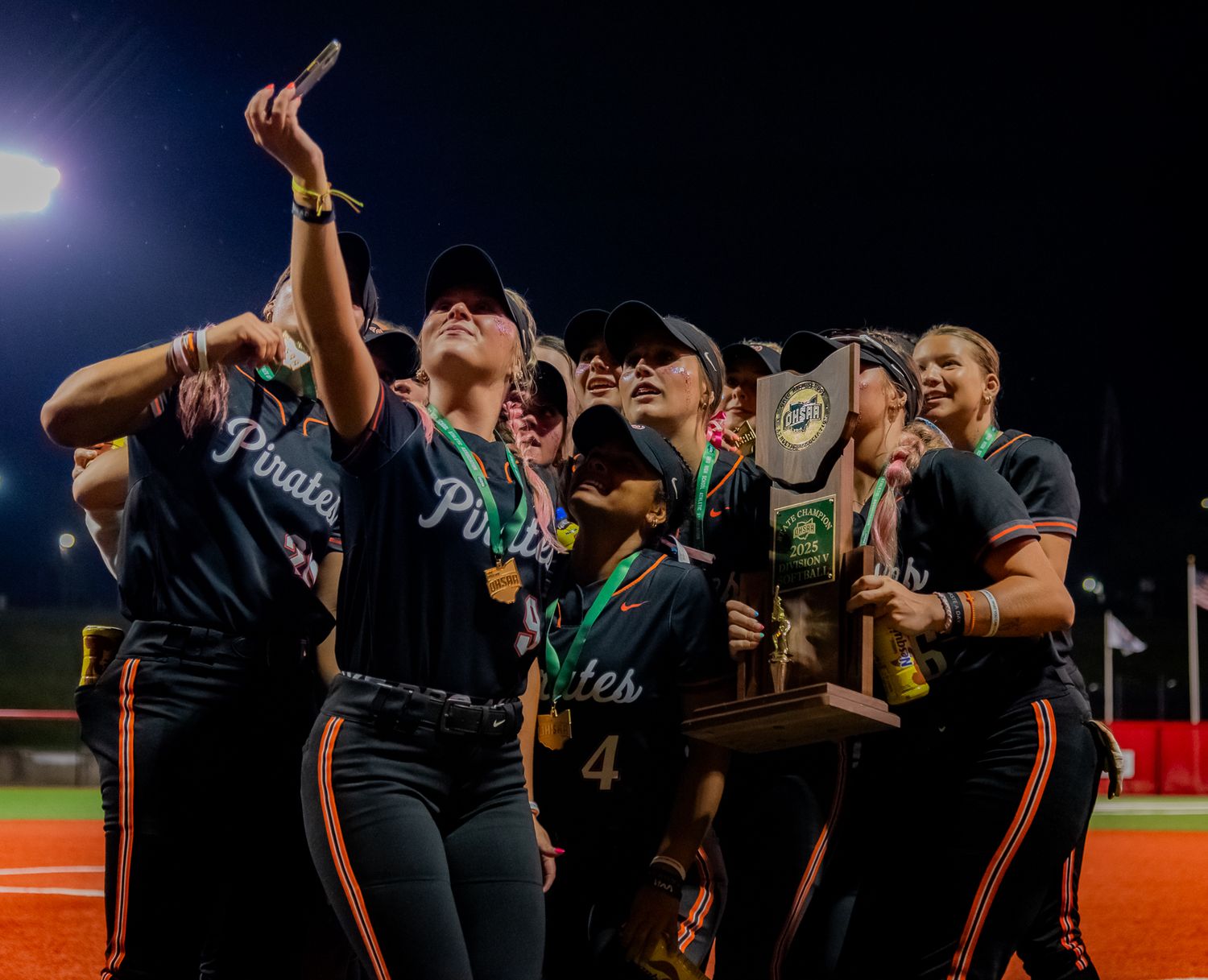 Wheelersburg Pirates, State champions, group celebration