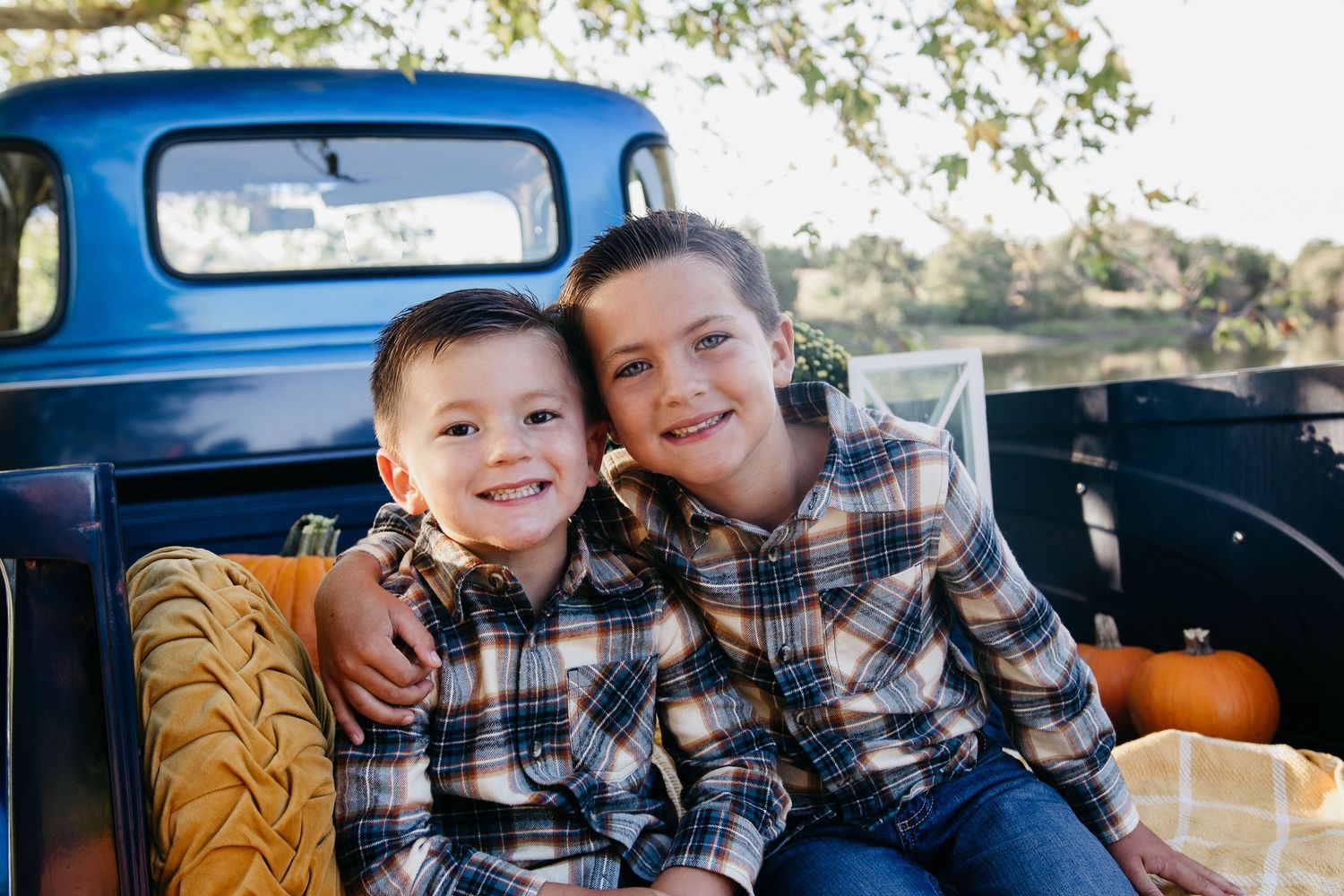 Oklahoma photographer, Oklahoma mini sessions, farm truck mini's, fall sessions, fall mini's