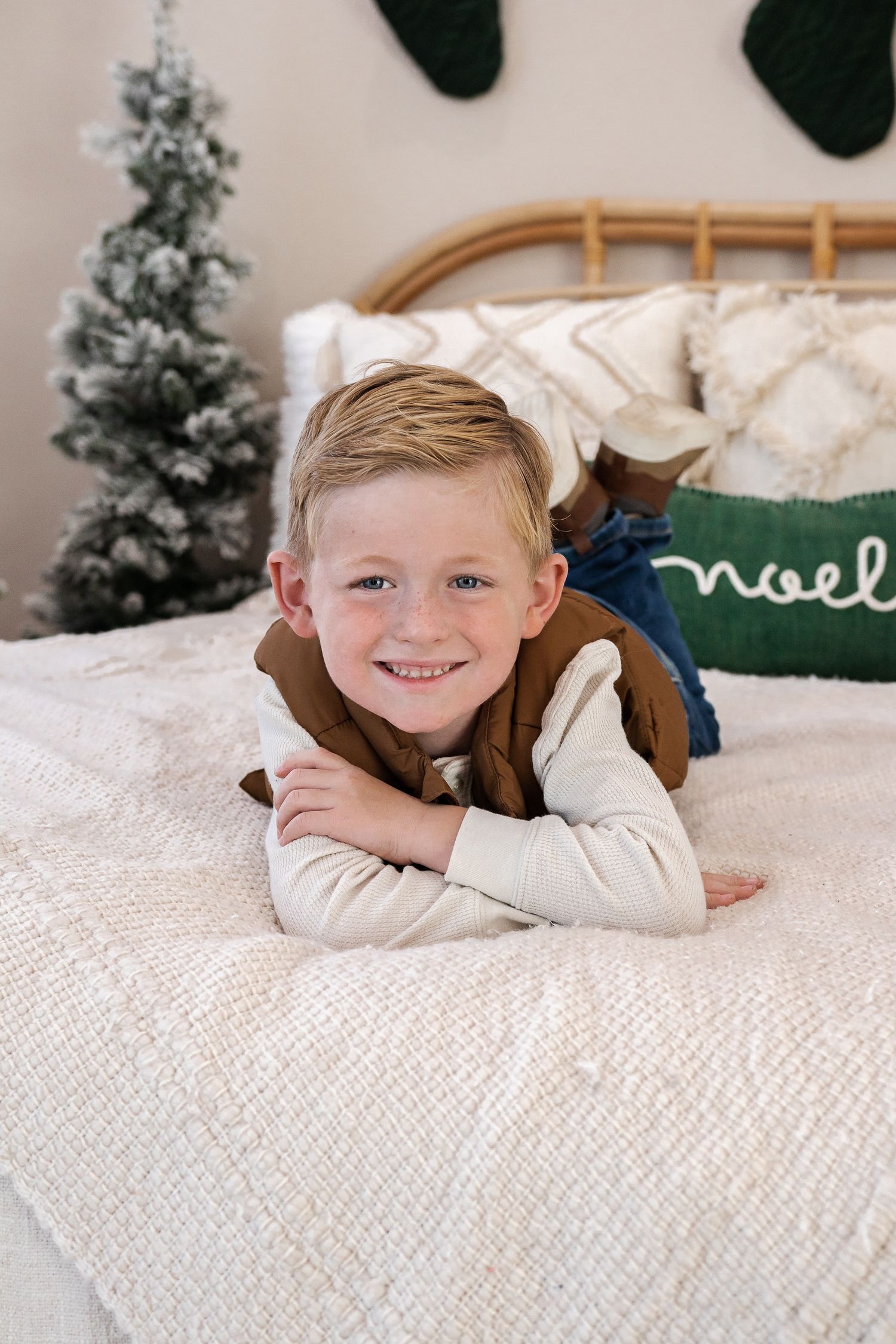Oklahoma photographer, Oklahoma mini sessions, Christmas mini's, Little Tike mini's, farm truck mini's