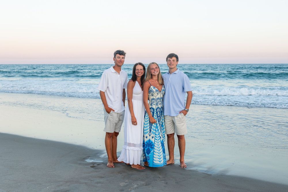outdoor family photos near Emerald Isle beach nc by photographer Samantha Ann photo at sunset in swansboro near hubert and Beaufort