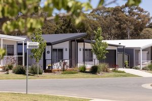 Albury Wodonga architectural photography by Jason Robins showing modern residential home designs on Murnong Circuit estate.
