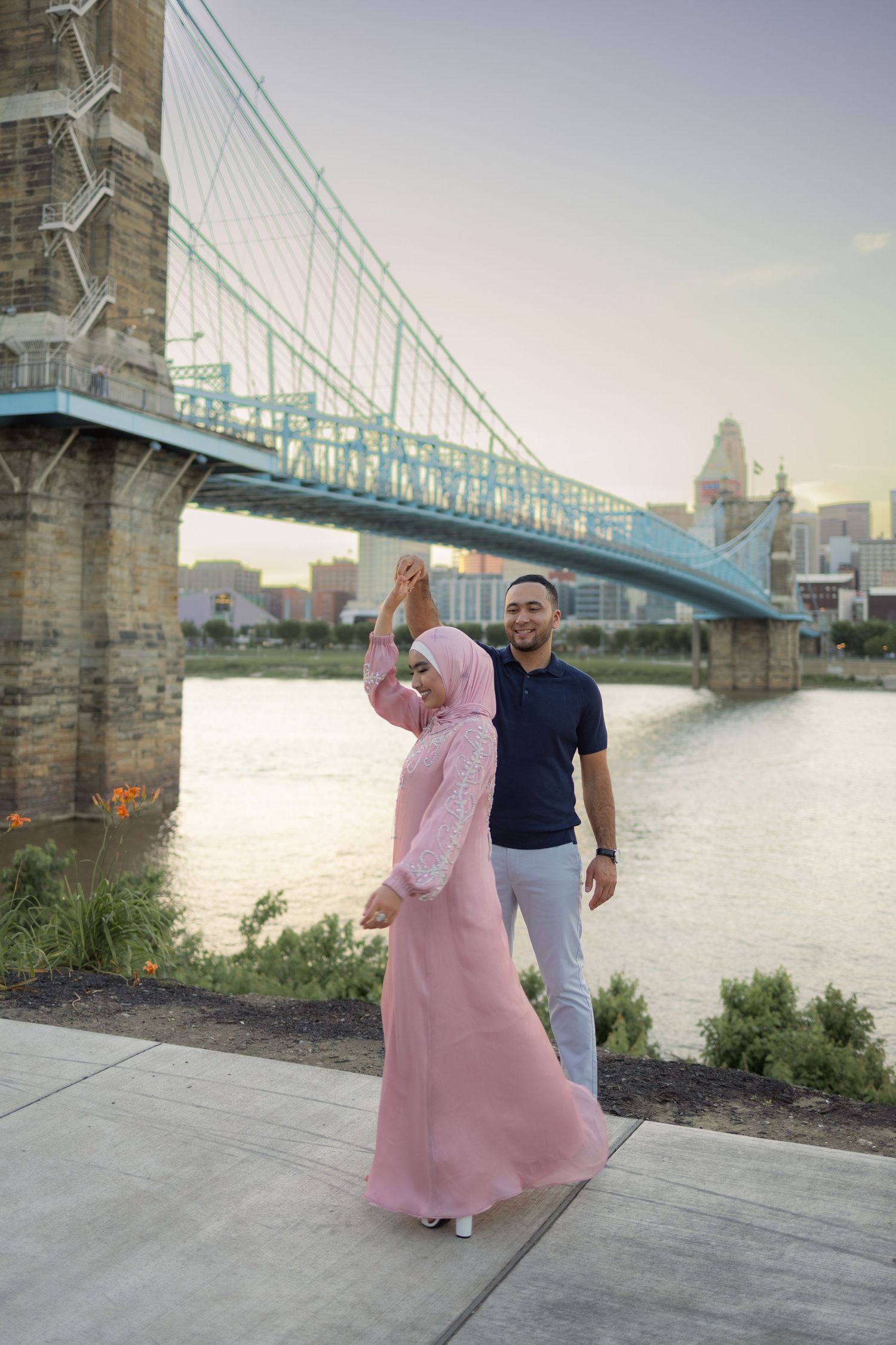 wedding photography | cincinnati wedding photographer | cincinnati engagement photography | documentary wedding photography | true-to-color