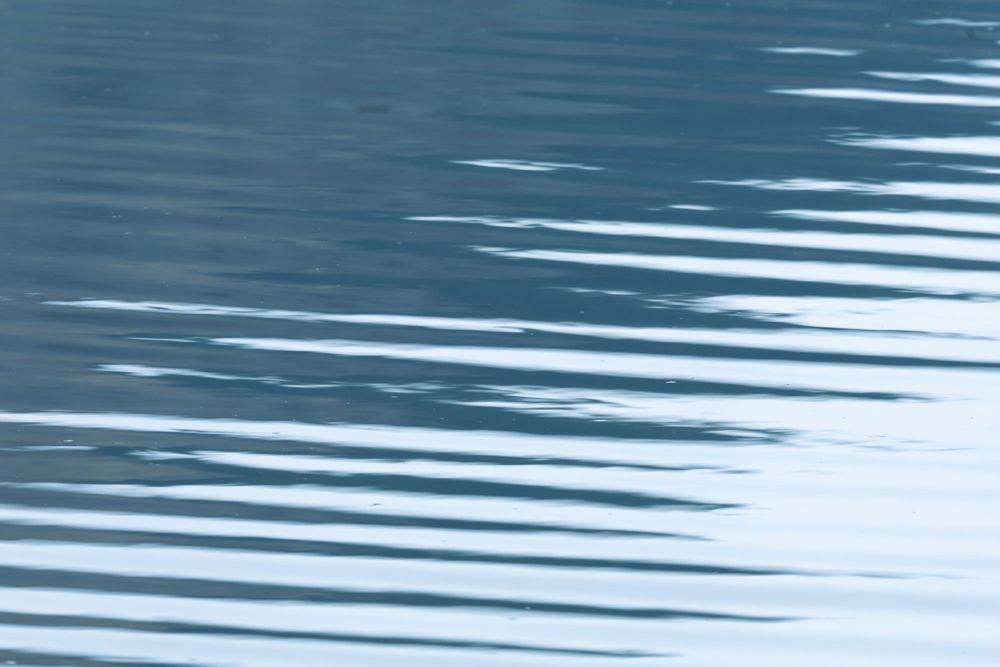 Light making ripples artistic