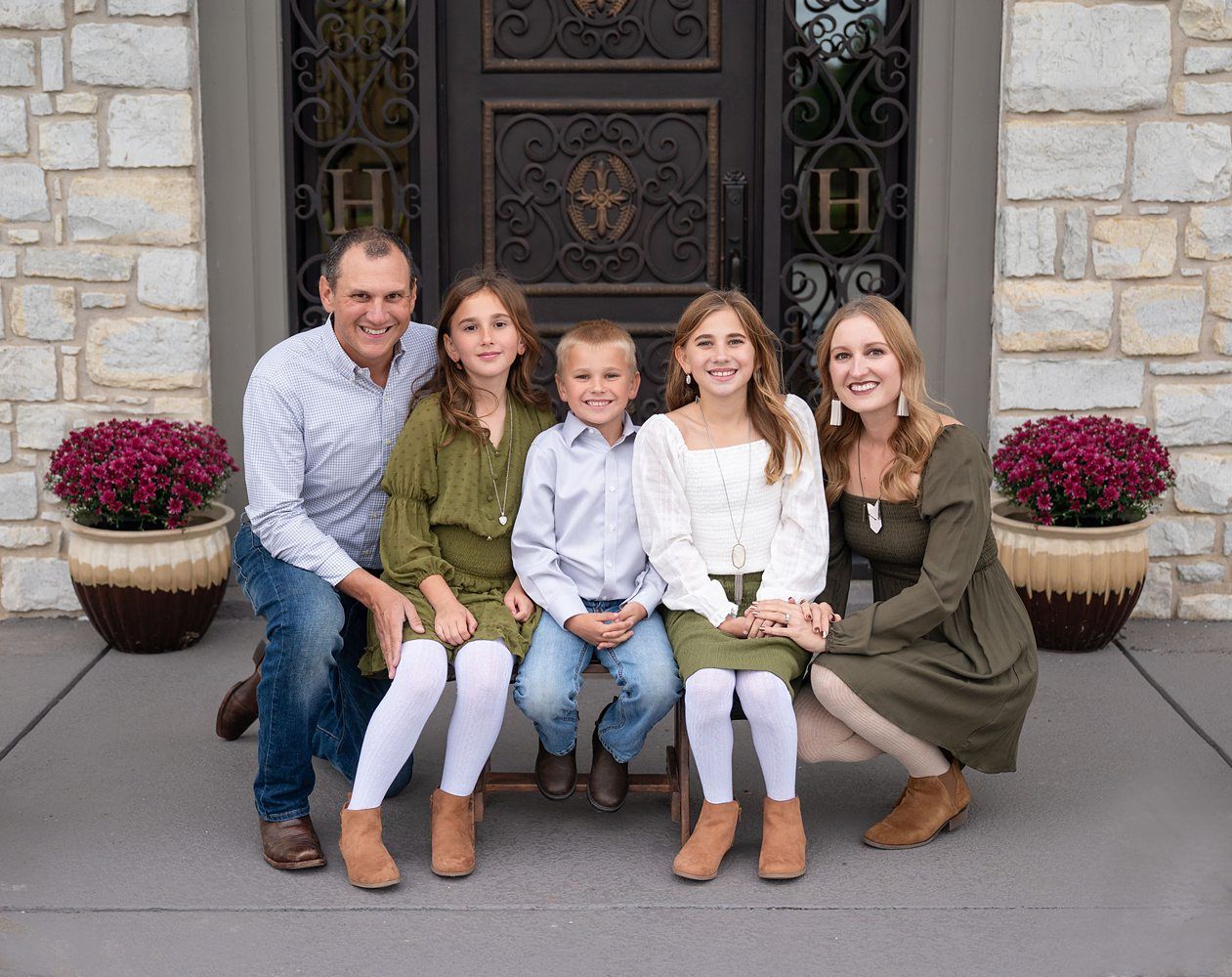 Family of 5 Portrait Session with pet dog at Private Residence by Bartlesville Family Photographer Kristi Bray