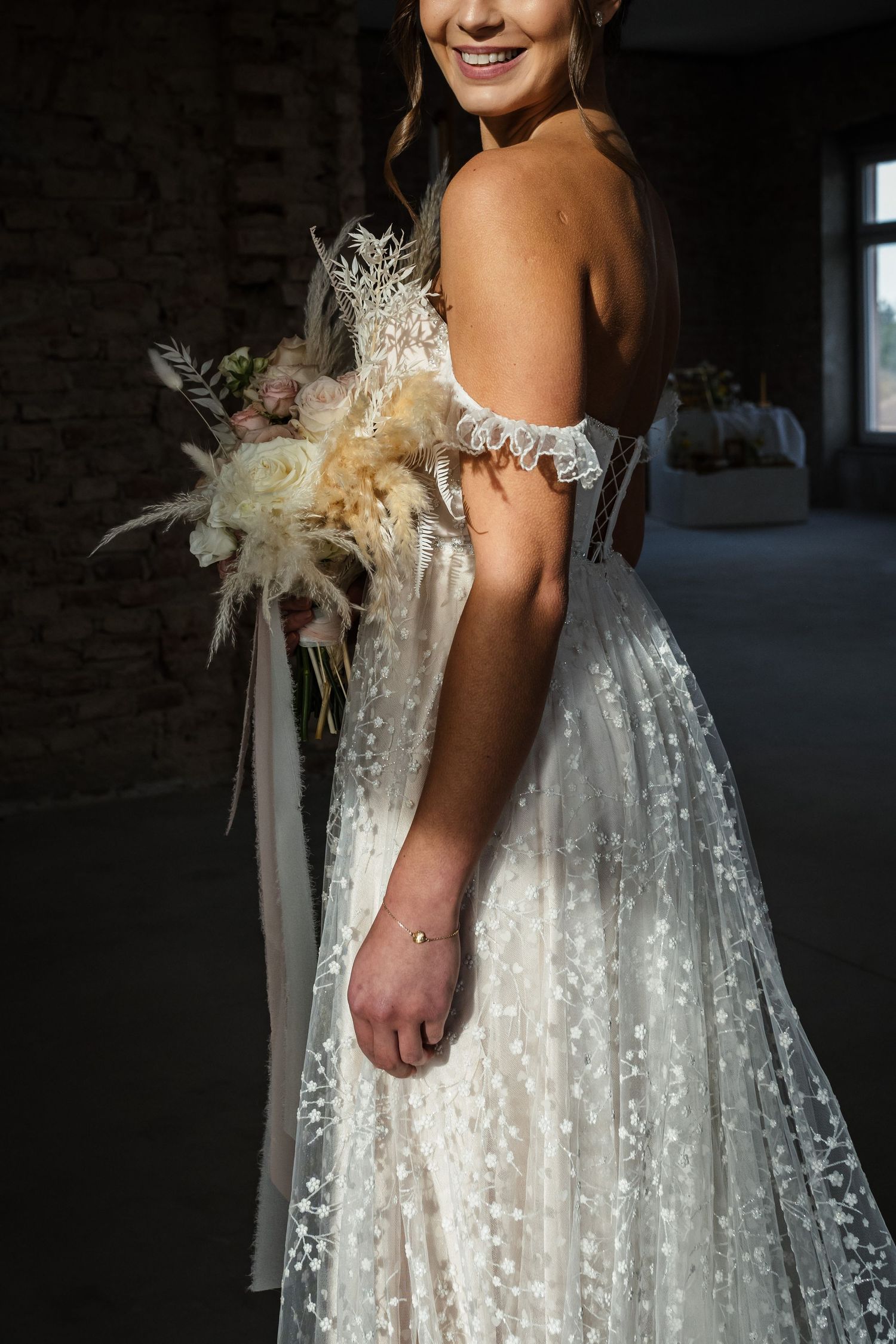 Cenik svatebniho balicku fotografka Praha, Pardubice, Hluboka nad Vltavou. Moderni svatebni fotograf. Wedding content creator na svatbu.