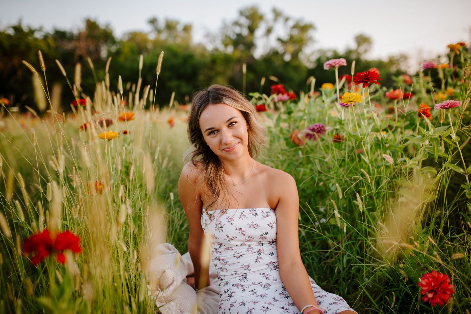 Bramble's Edge senior pictures, Wichita photographer Jessica Nadine Photography, flower field photos in Rose Hill