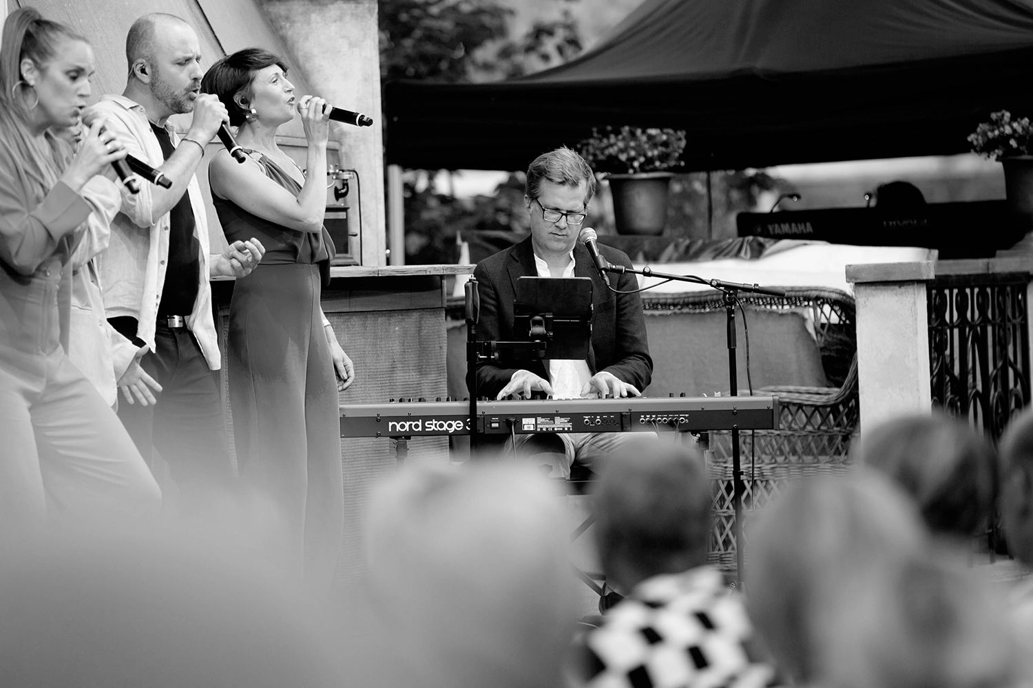 Musikalkväll på Vallarnas Friluftsteater i Falkenberg med Peter Johansson och Emmi Christensson. Fotograf Rebecca Nordin.