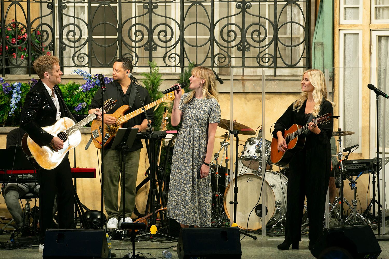 Musikalkväll på Vallarnas Friluftsteater i Falkenberg med Peter Johansson och Emmi Christensson. Fotograf Rebecca Nordin. Musikalkväll på Va