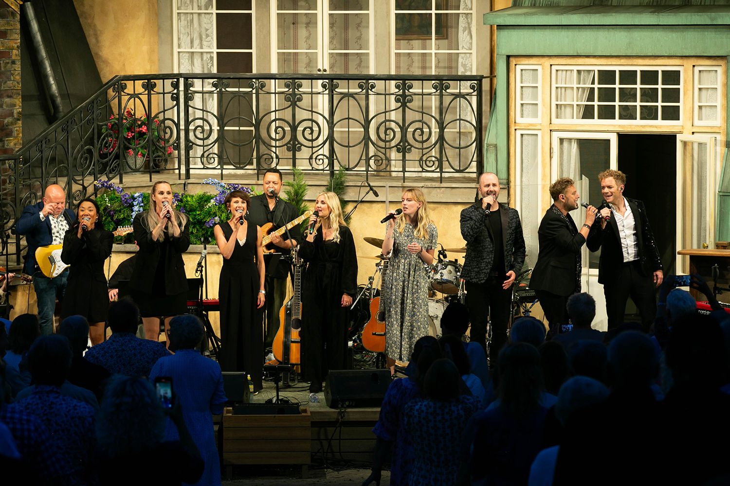 Musikalkväll på Vallarnas Friluftsteater i Falkenberg med Peter Johansson och Emmi Christensson. Fotograf Rebecca Nordin.