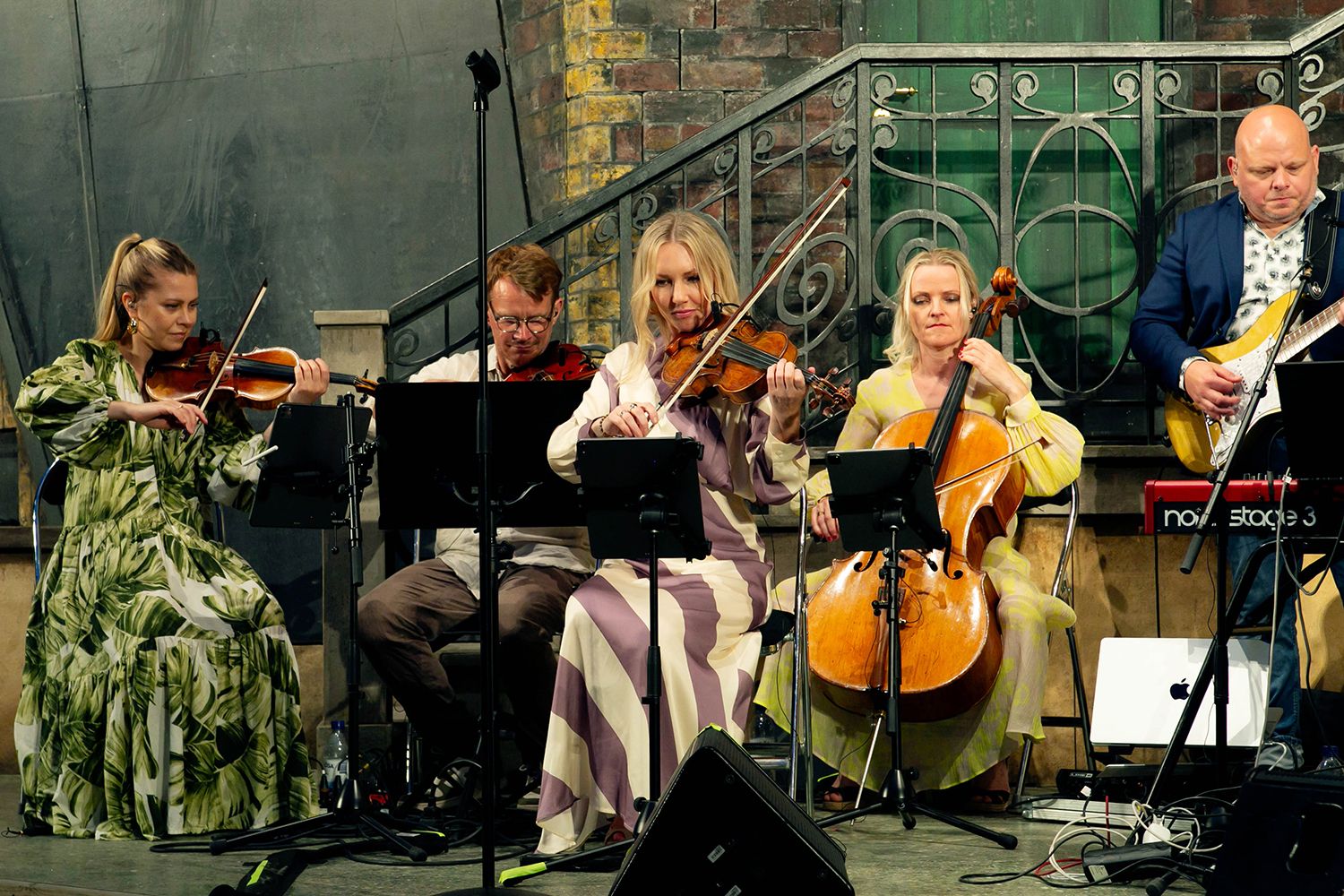 Musikalkväll på Vallarnas Friluftsteater i Falkenberg med Peter Johansson och Emmi Christensson. Fotograf Rebecca Nordin.