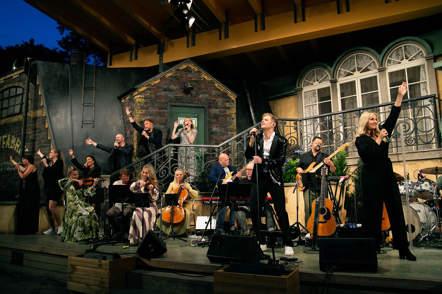 Musikalkväll på Vallarnas Friluftsteater i Falkenberg med Peter Johansson och Emmi Christensson. Fotograf Rebecca Nordin.