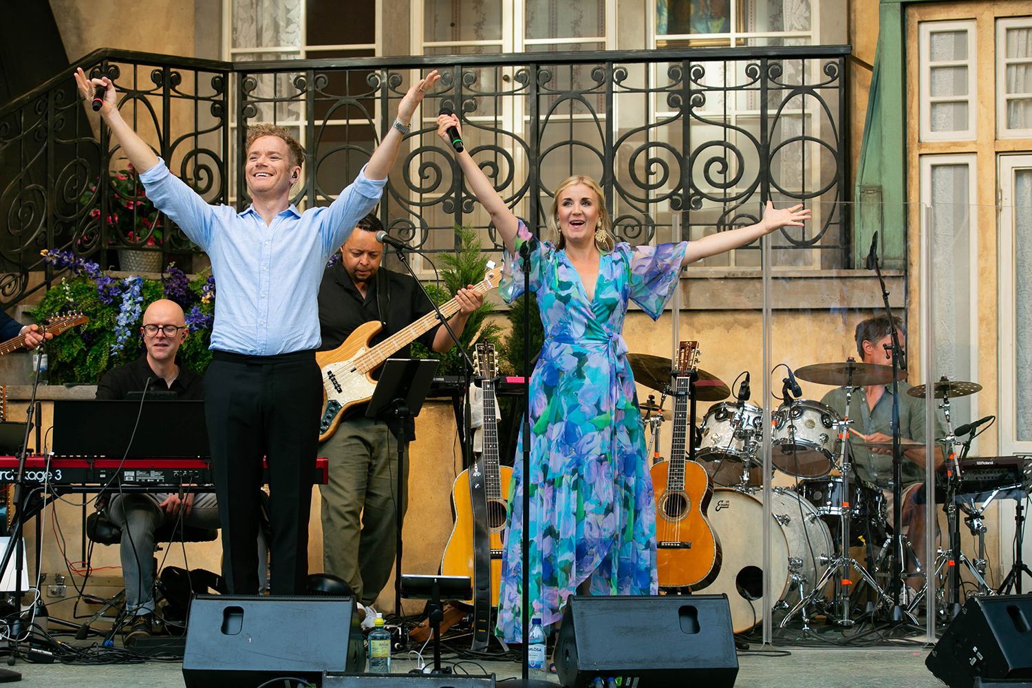 Musikalkväll på Vallarnas Friluftsteater i Falkenberg med Peter Johansson och Emmi Christensson. Fotograf Rebecca Nordin.