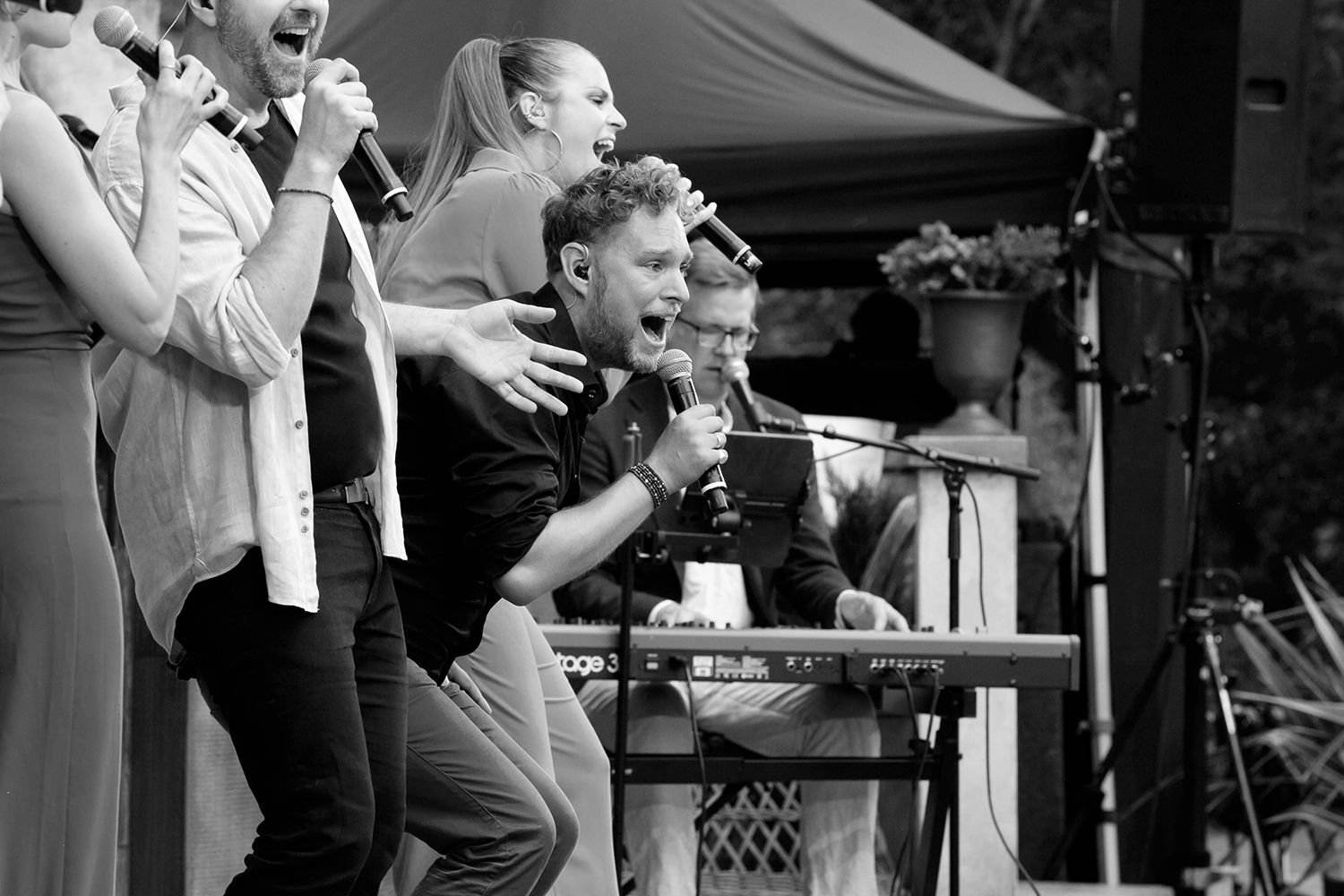 Musikalkväll på Vallarnas Friluftsteater i Falkenberg med Peter Johansson och Emmi Christensson. Fotograf Rebecca Nordin.