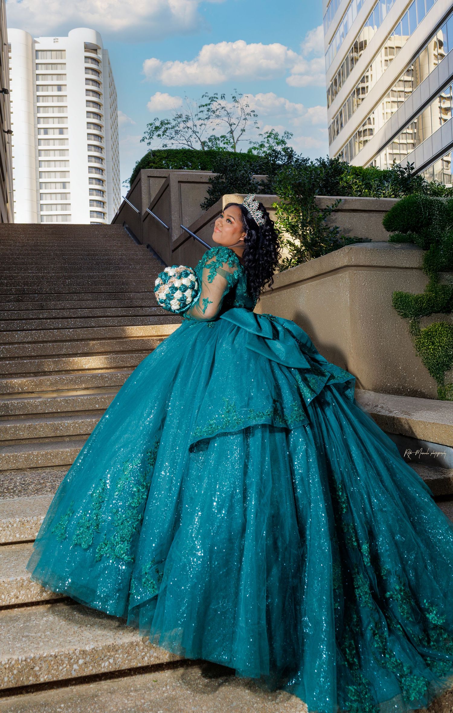 Dallas photography and video for Quinceañeras
 - R & R Marcelo DFW