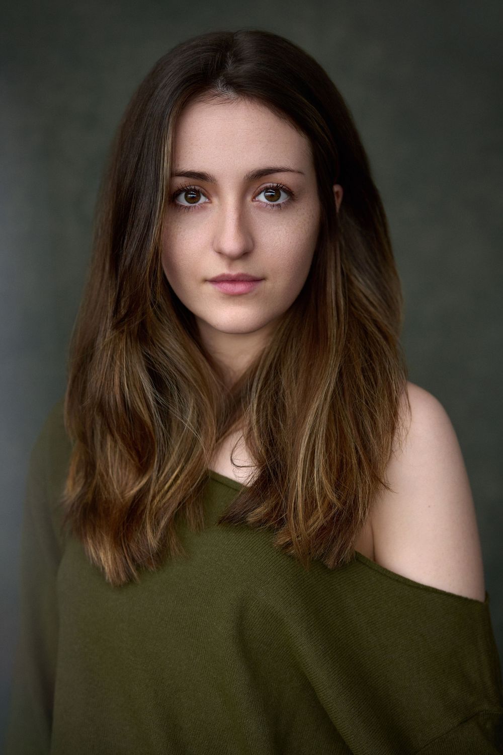 Natural, authentic actors headshot of actor Maia Elsey