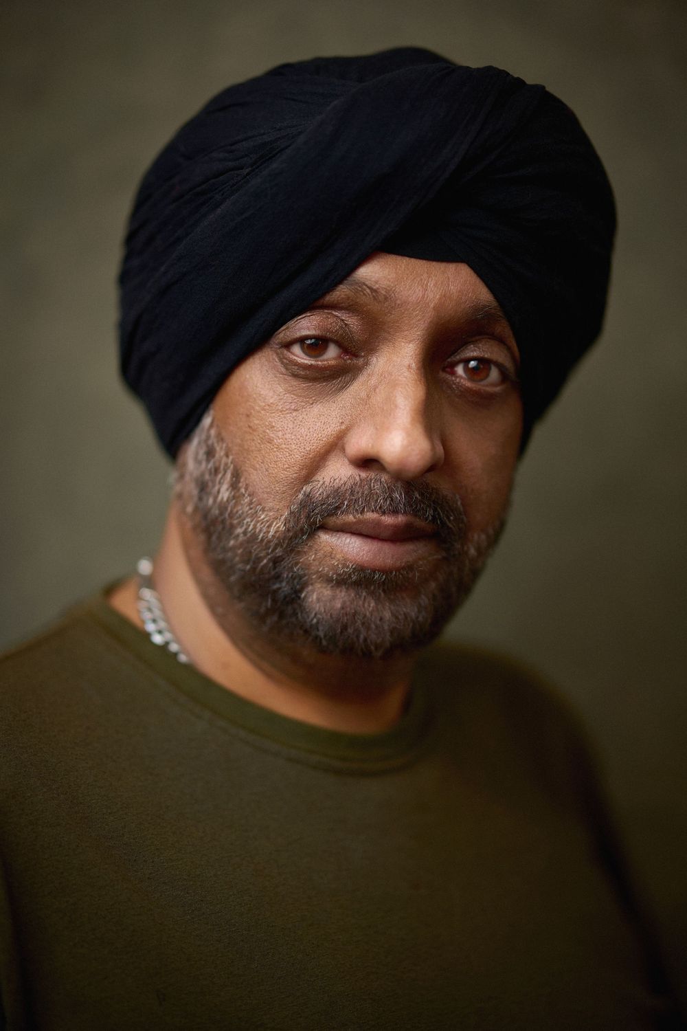 Natural, authentic actors headshot of actor Jorawar Rathour