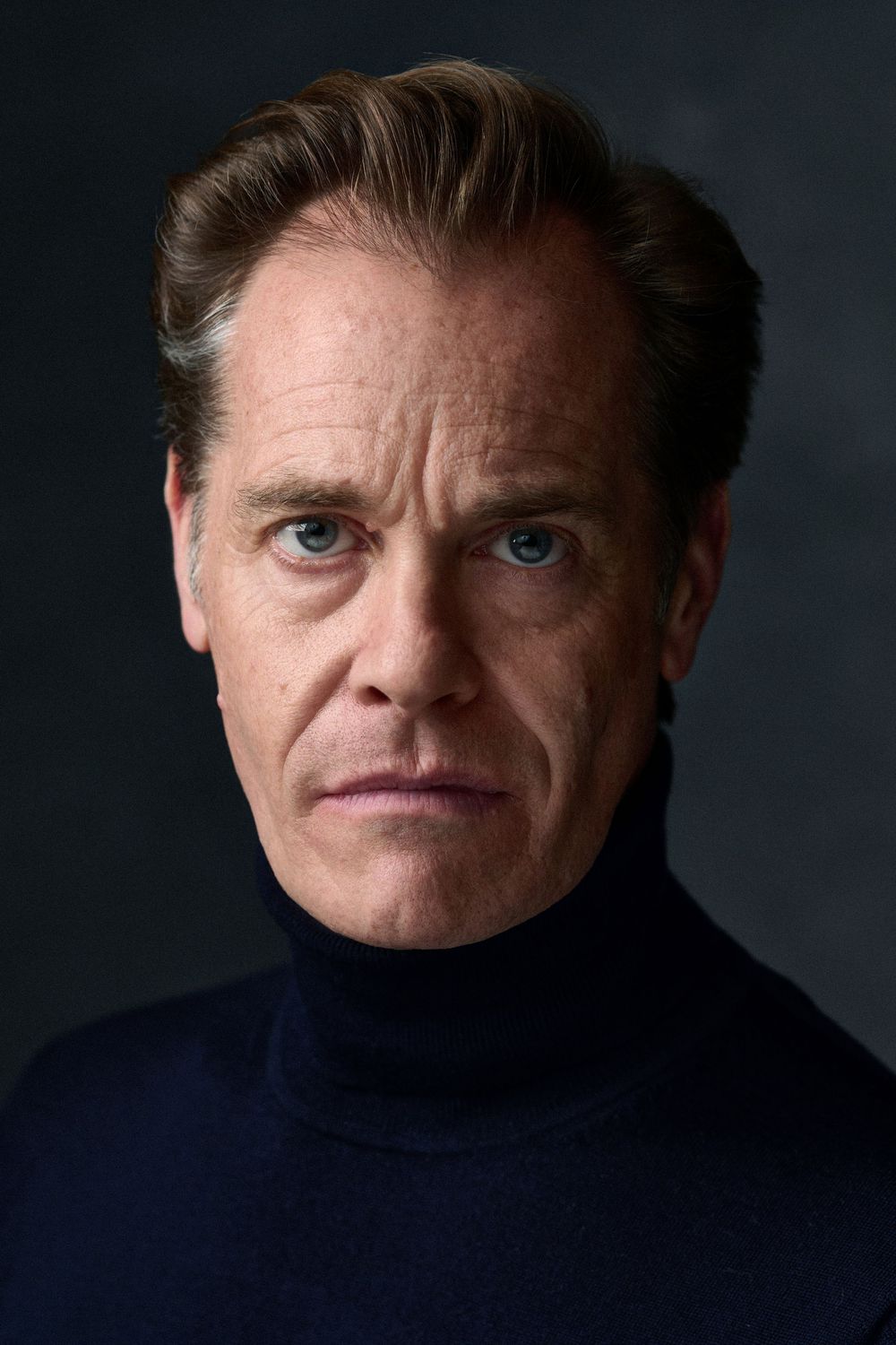 Natural and authentic actors headshot of actor Oliver Tims