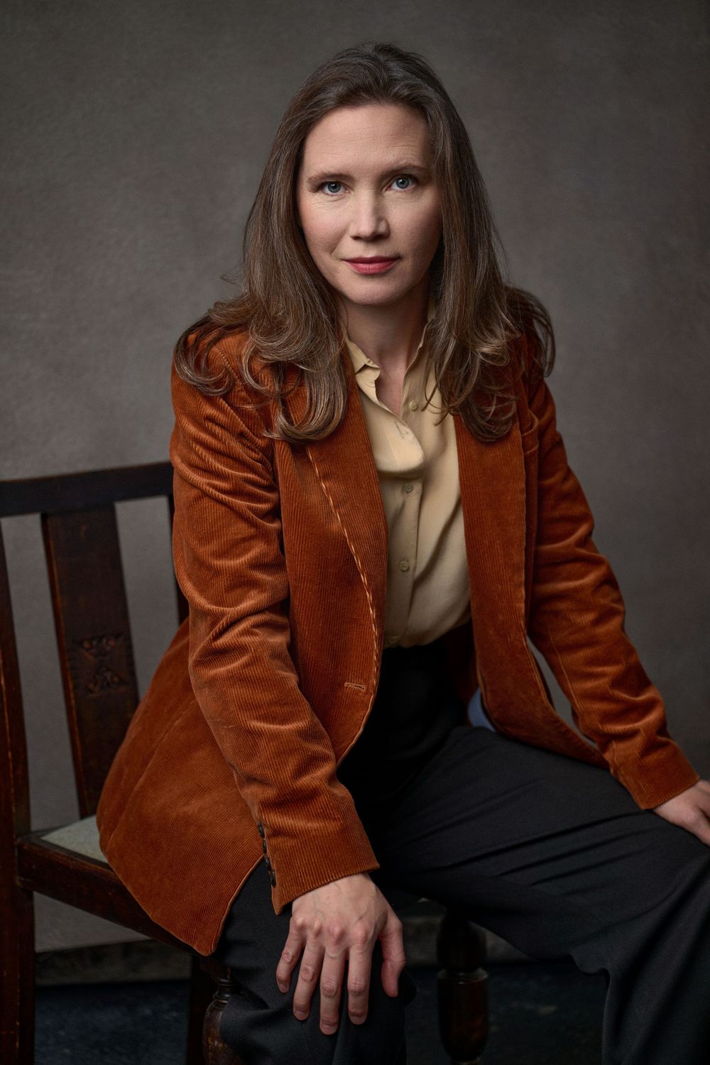 Headshot of actor Sarah Kants