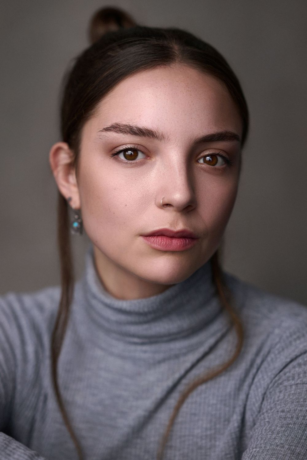Headshot of singer and dancer Dolly Banks Baddiel shot in the London studio