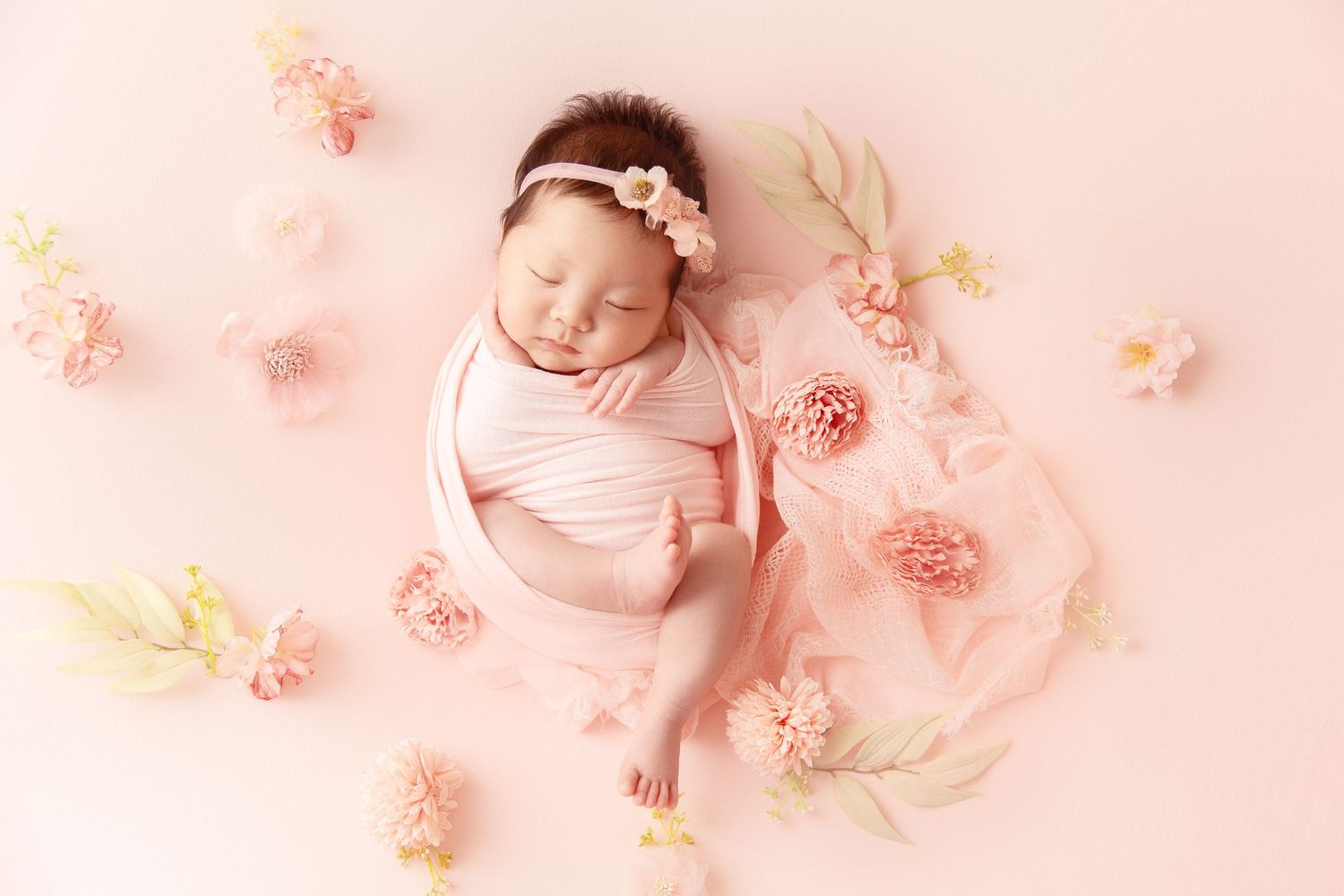 Calgary Newborn, Baby, Maternity, Milestone & Family Photography | 10+ Years Expertise | 100% Client Satisfaction