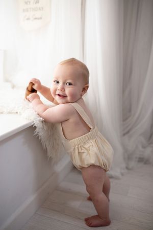 cake smash photoshoot first birthday by little wonderland photography widnes cheshire