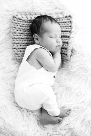 newborn baby photography widnes cheshire north west england little wonderland photography