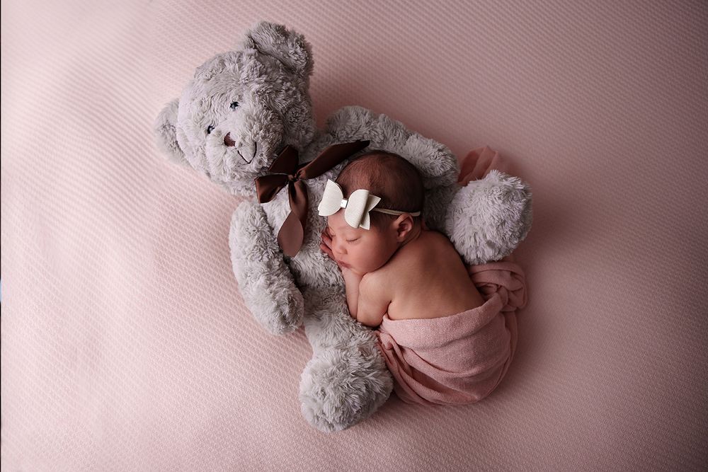 midland tx newborn photographer midland tx photographer studio newborn session posed newborn photo session baby bear