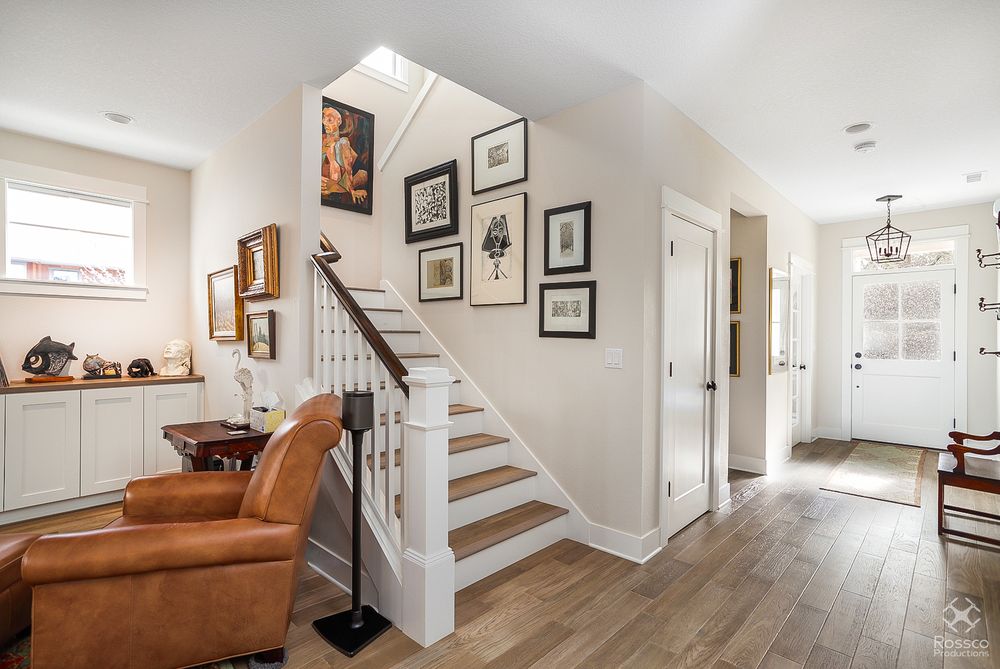 Real Estate Photography - Entry way