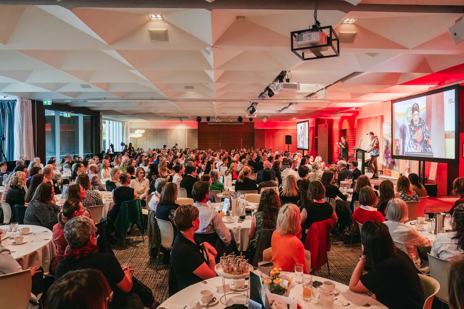 Corporate Event Photography across the Silicon Valley. Local service in San Jose, Santa Clara, and Palo Alto.