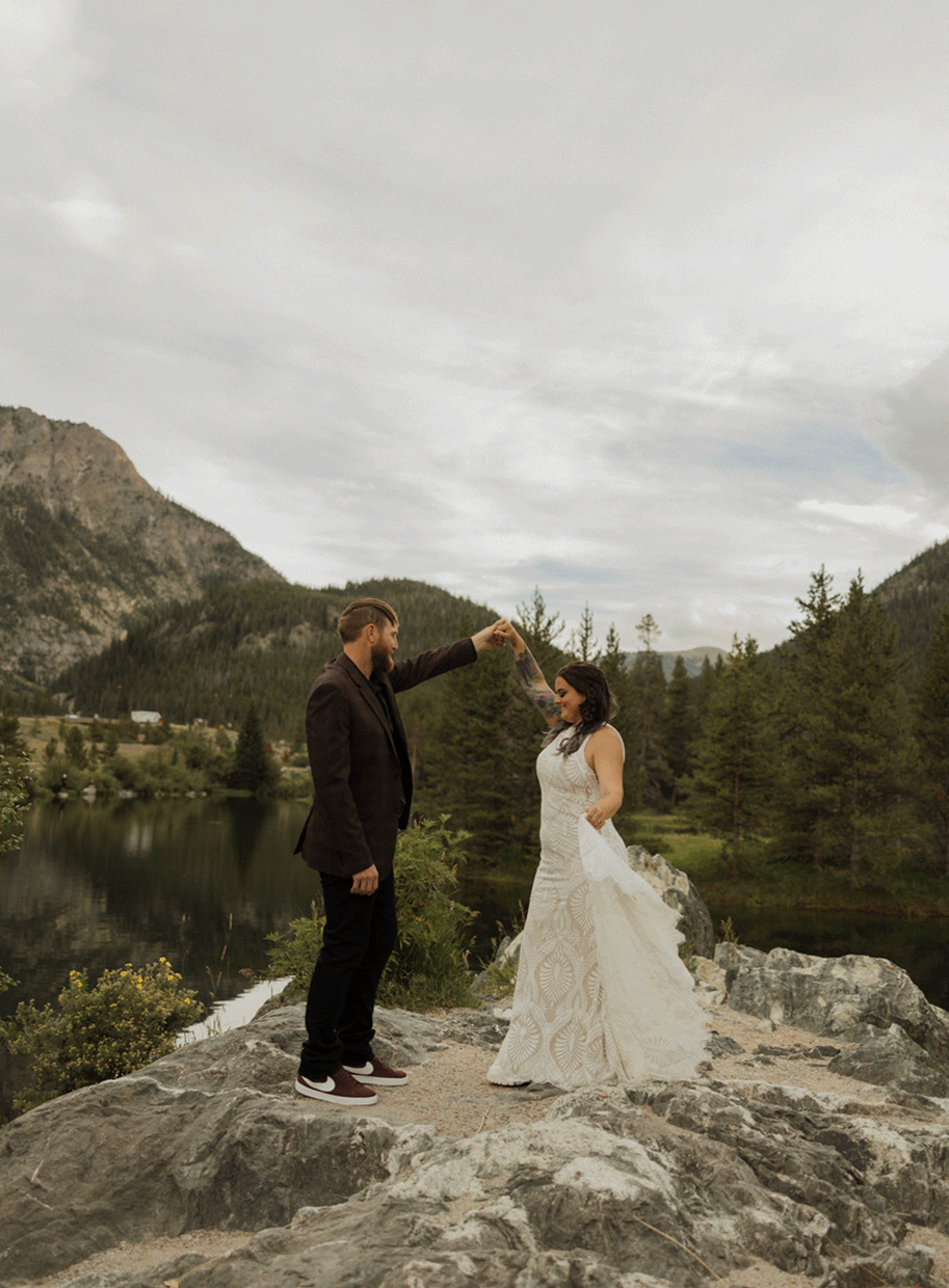 Bride and Groom dancing near Bismarck, ND photographer