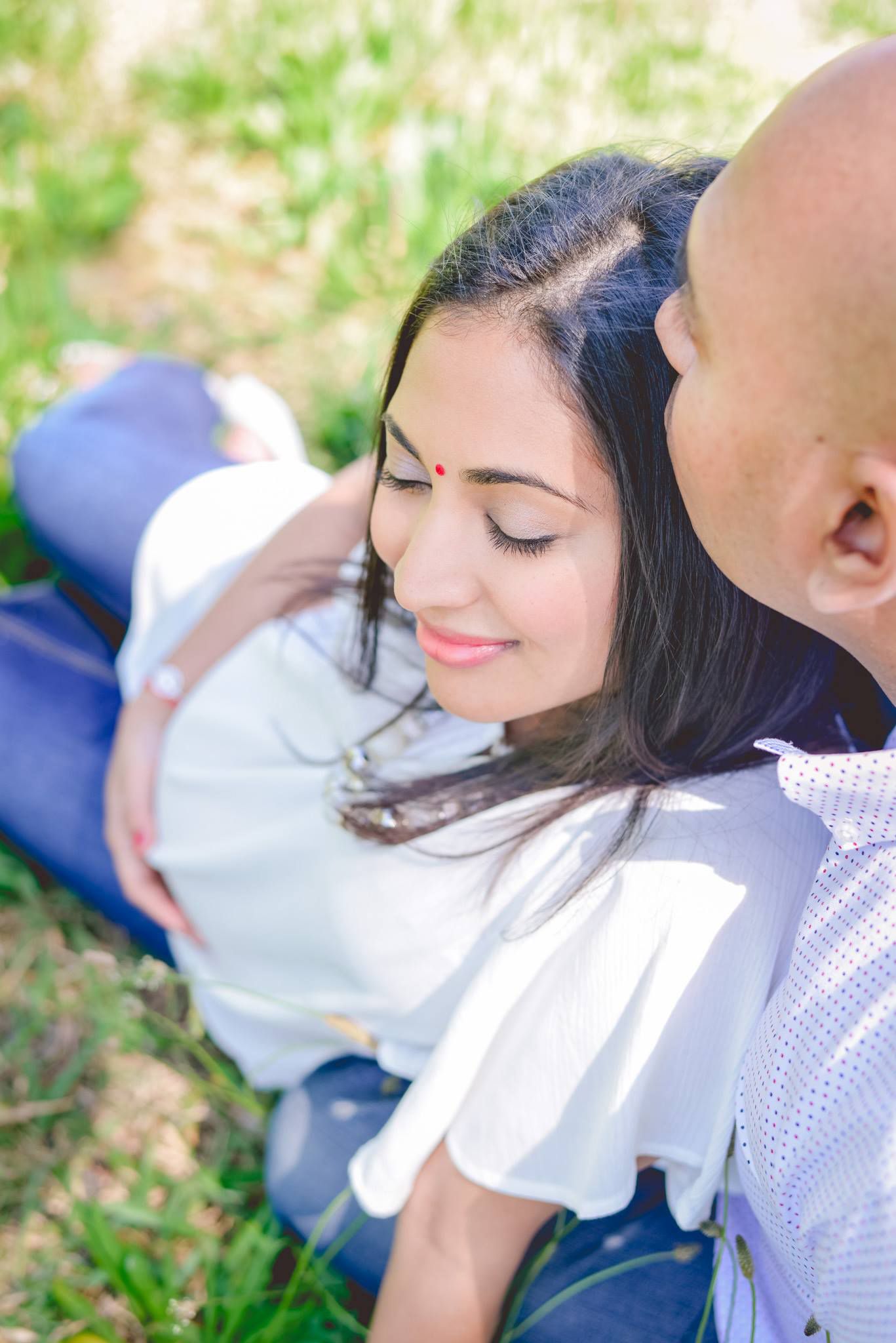 maternity pregnancy photography in beautiful gardens