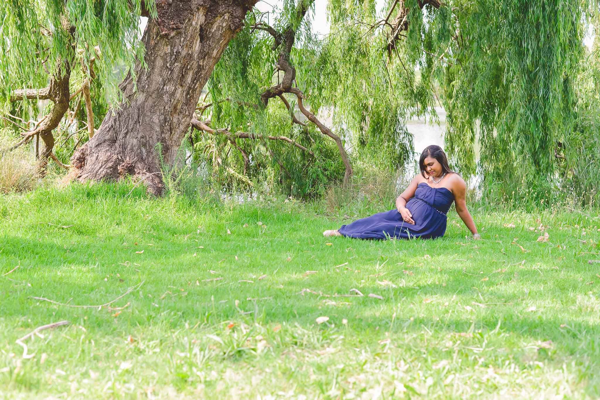 maternity pregnancy photography in beautiful gardens