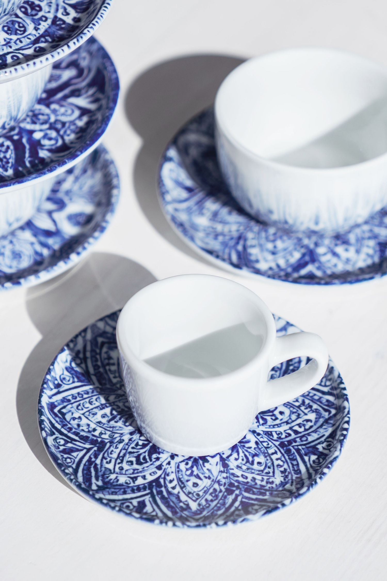 Porcelain collection Nordic with digital print.