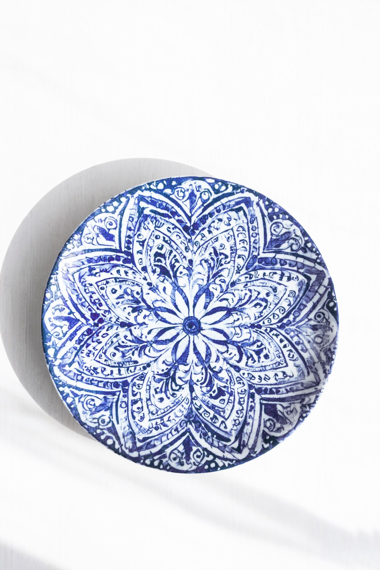 Porcelain collection Nordic with digital print.