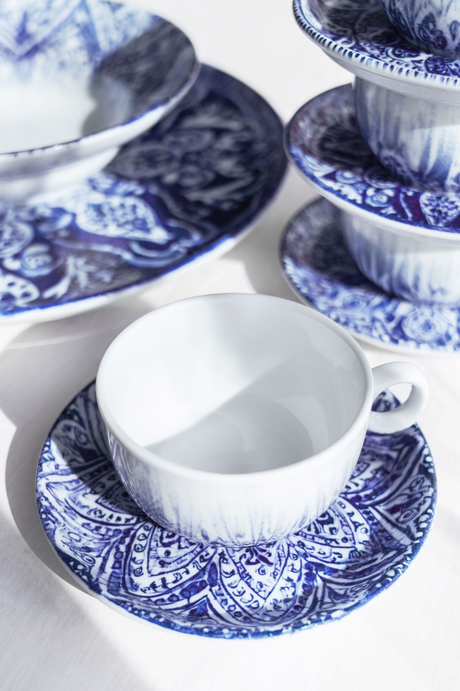 Porcelain collection Nordic with digital print.