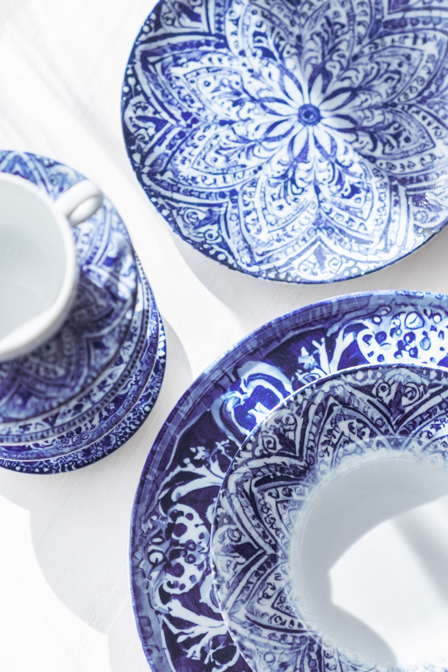 Porcelain collection Nordic with digital print.