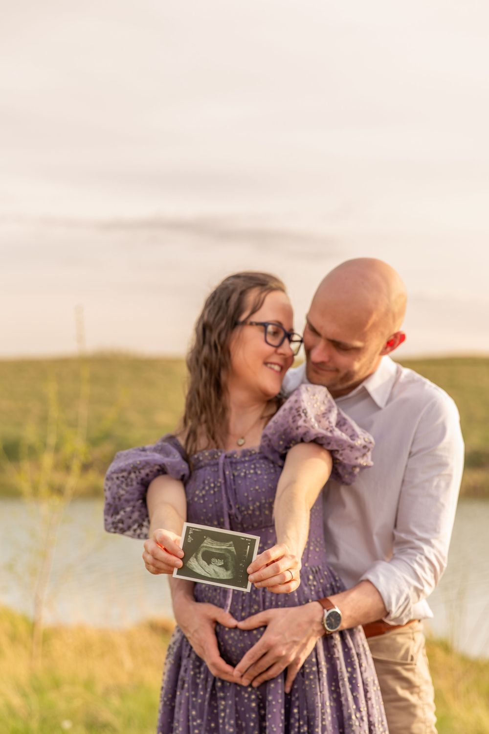 southern-alberta-pregnancy-announcement-maternity-photography