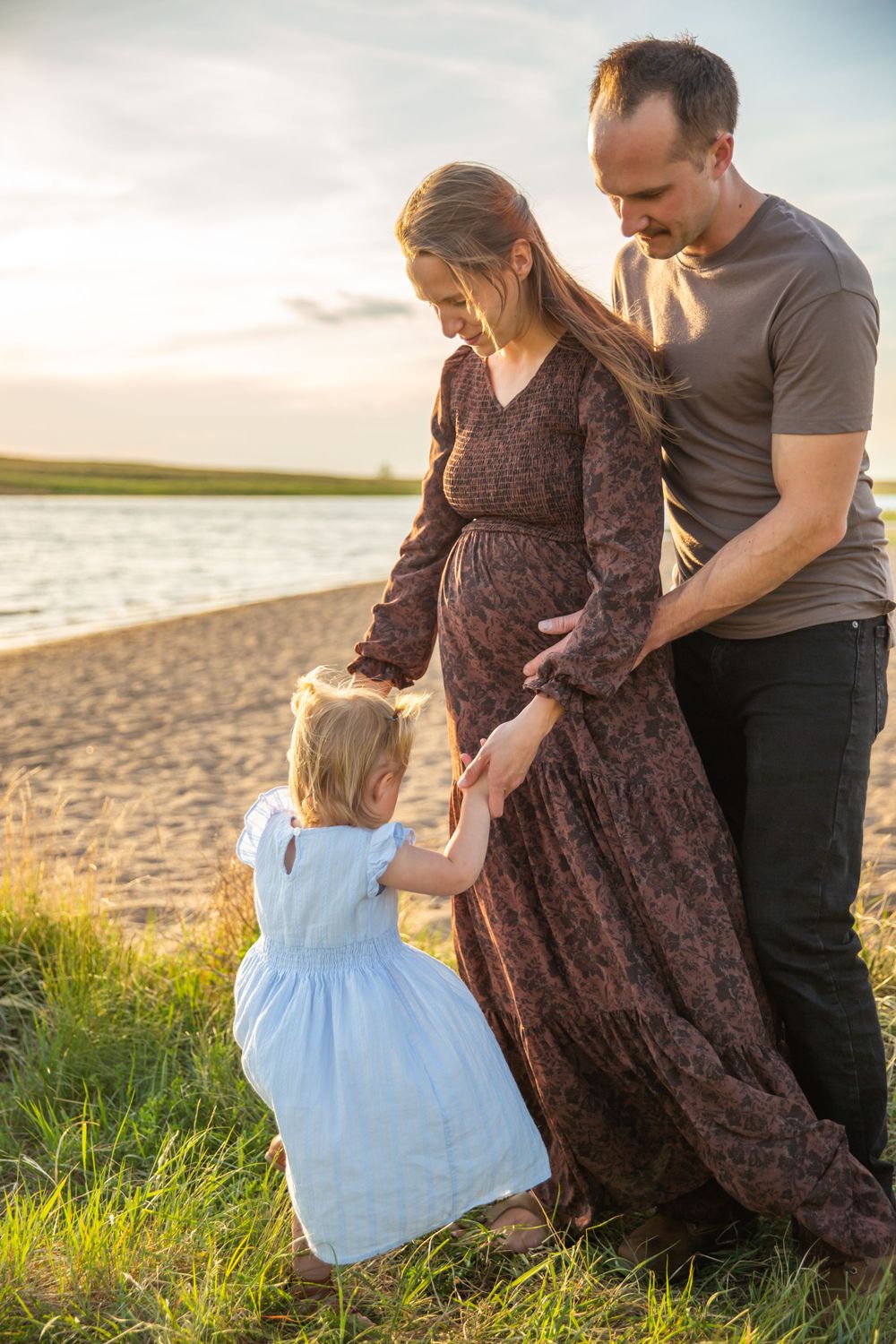 southern-alberta-family-maternity-photography-session