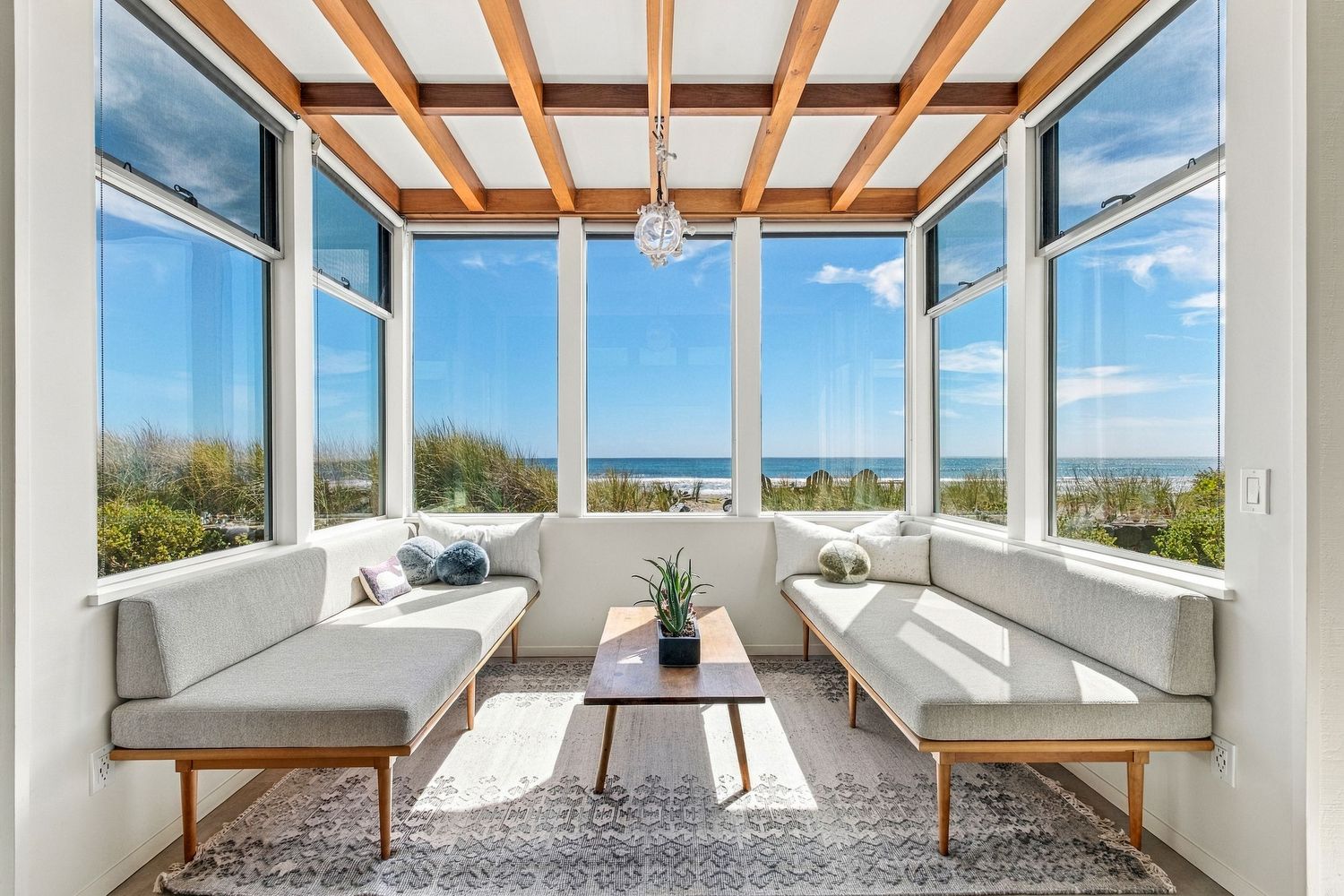 Michael Corona Real estate photography bay area Airbnb interior bedroom waterfront