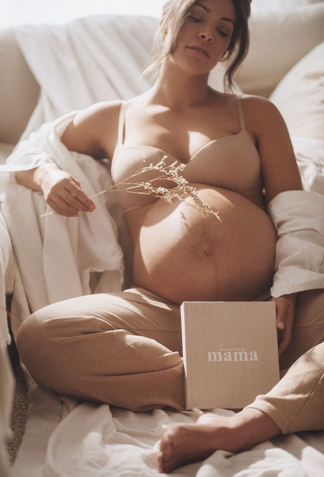 Based in Singapore. Timeless, heartfelt photography for maternity, newborn, babies, parenthood, families, and life’s beautiful moments.