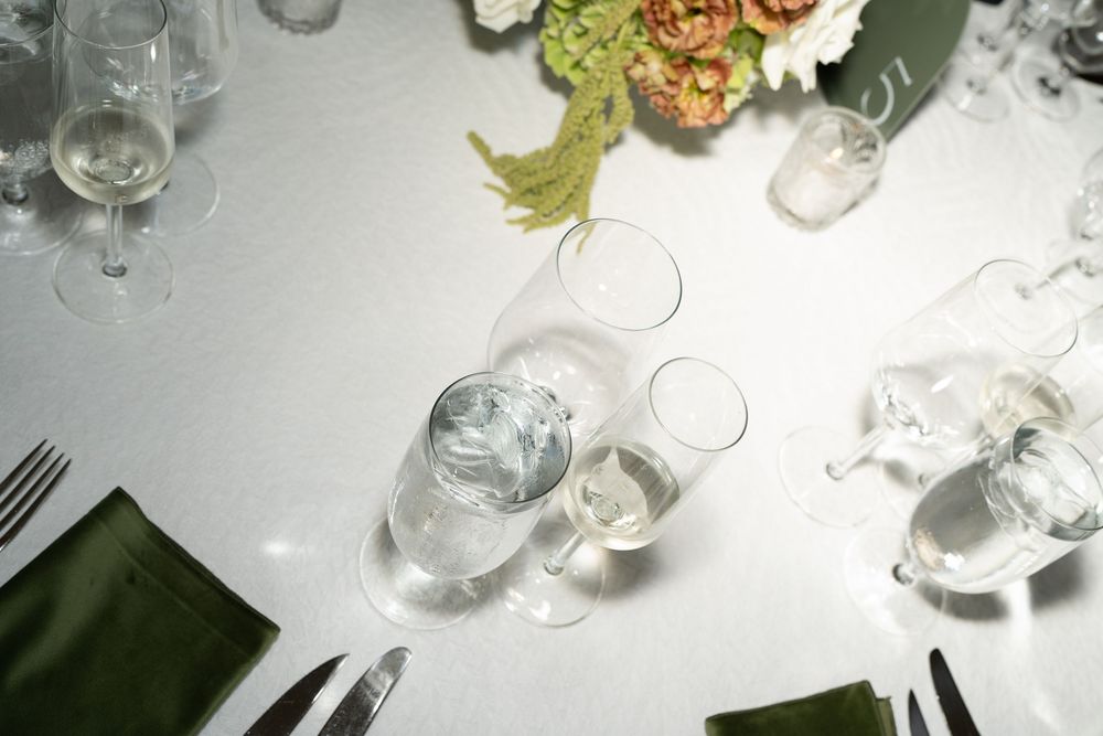 Delamar hotel wedding venue in mystic connecticut images of table settings, bridal party, ceremony space, reception tables and more