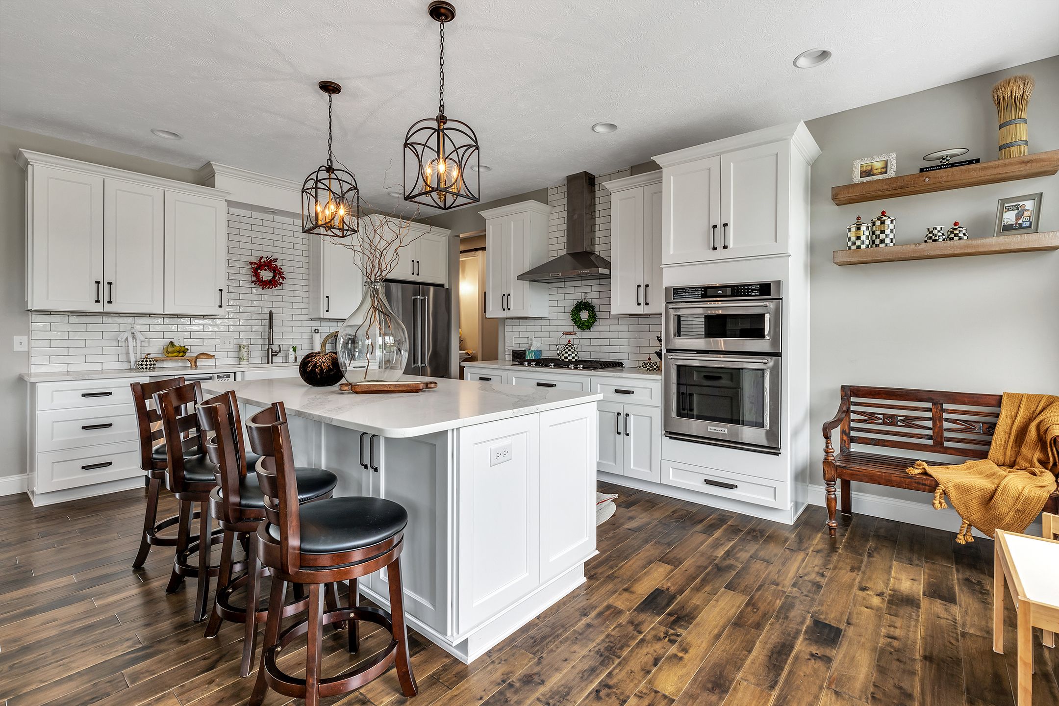 Real estate photographer in the Pittsburgh area with over 5 years of experience. Serving Beaver, Allegheny, Lawerence, and Butler counties.